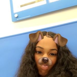 Meet your Posher, Iris